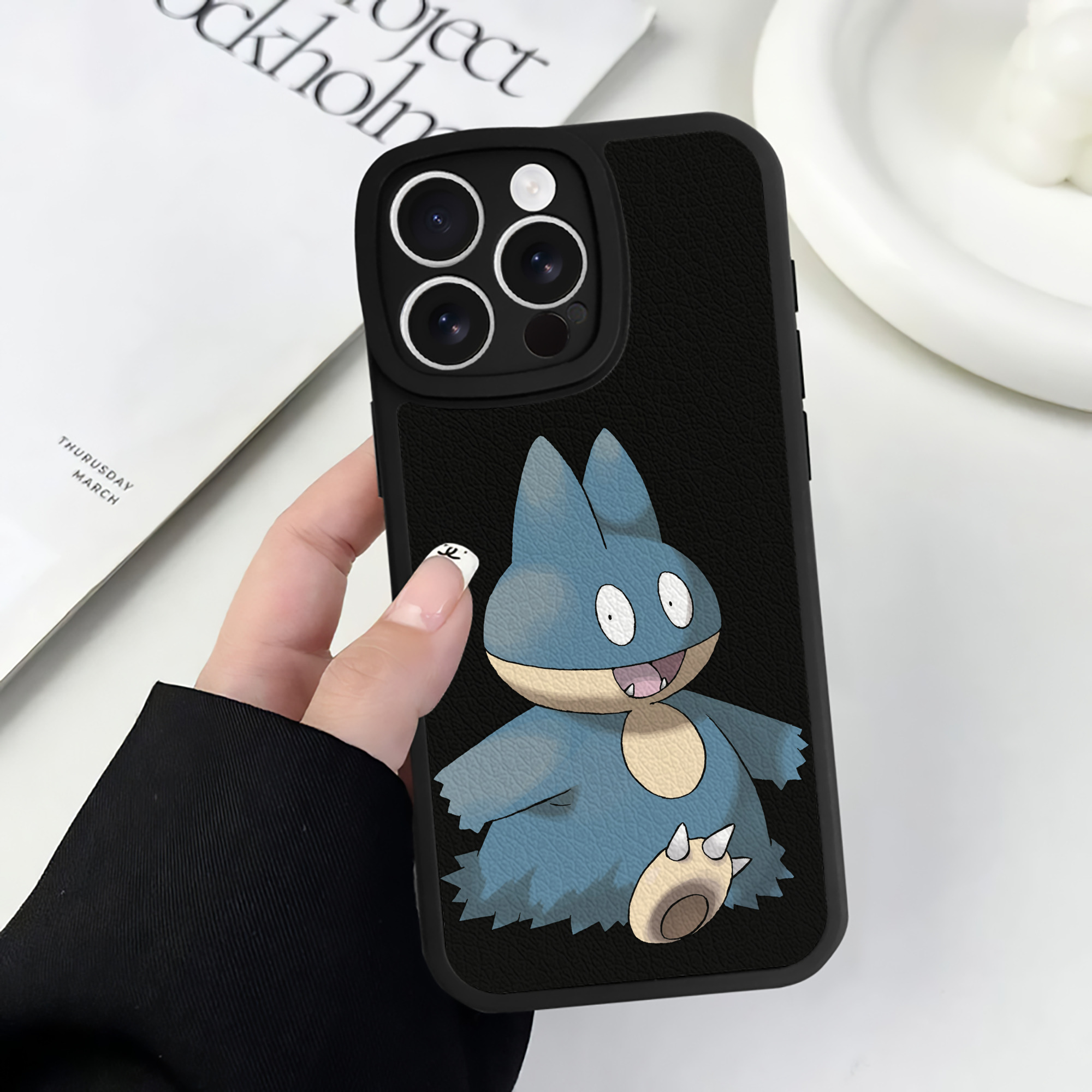 （画像用） ポケットモンスター Pokémon 【iPhone 16シリーズ対応】シリコンスマホケース（レザー調） 材質：シリコン